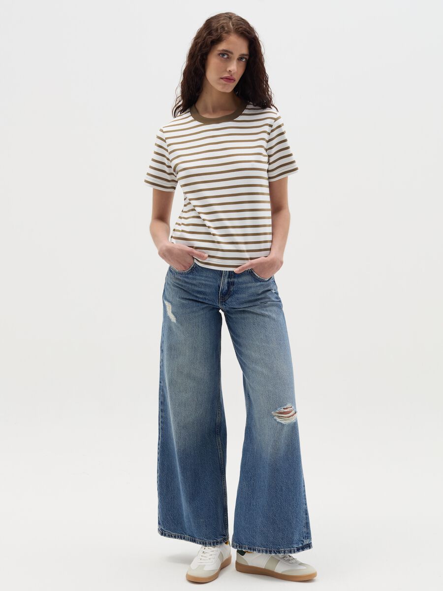 T-shirt with horizontal stripes_1