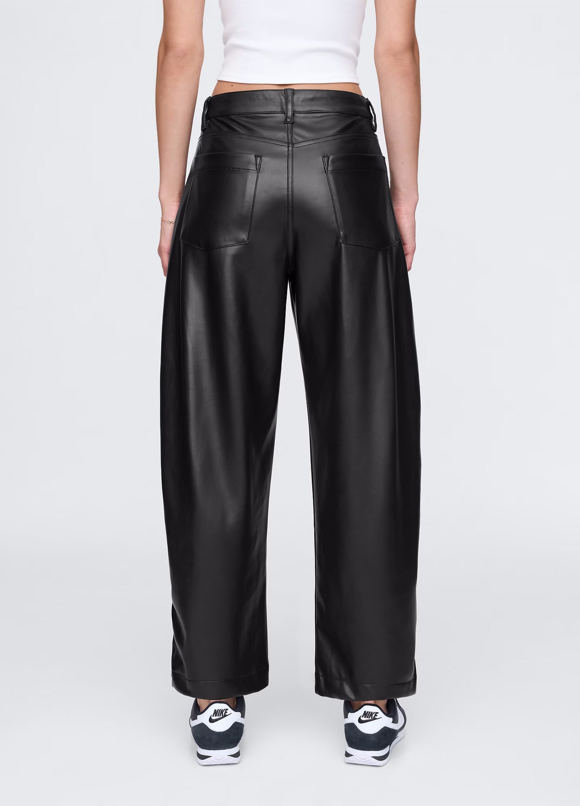 Barrel-fit shiny-effect trousers