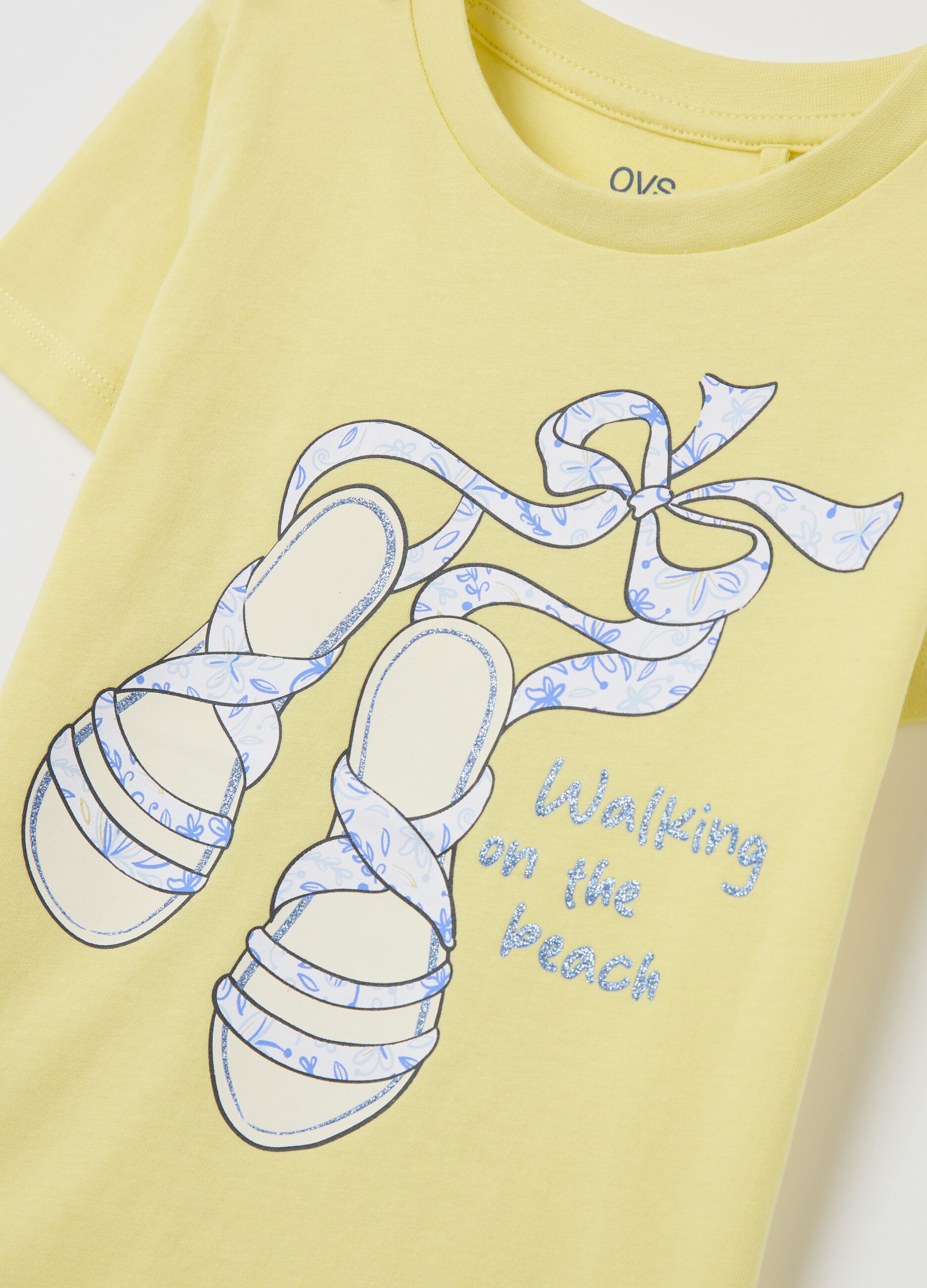 Yellow T-shirt in cotton with glitter print