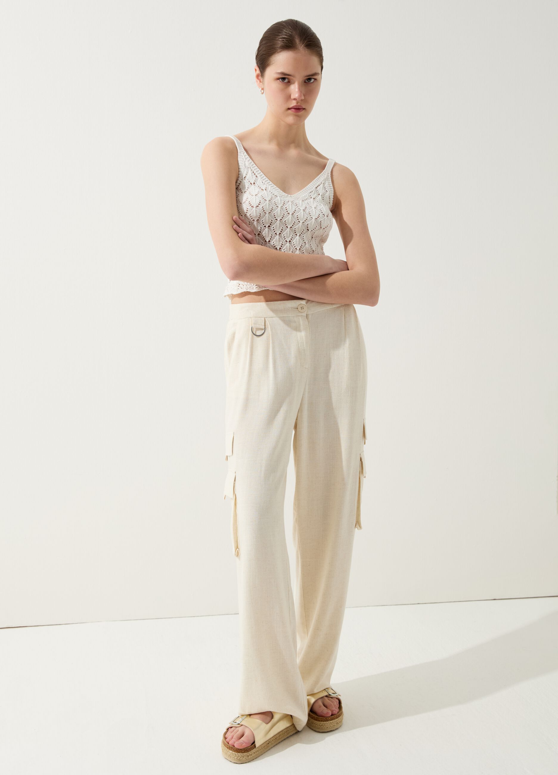 Wide-leg cargo trousers with darts