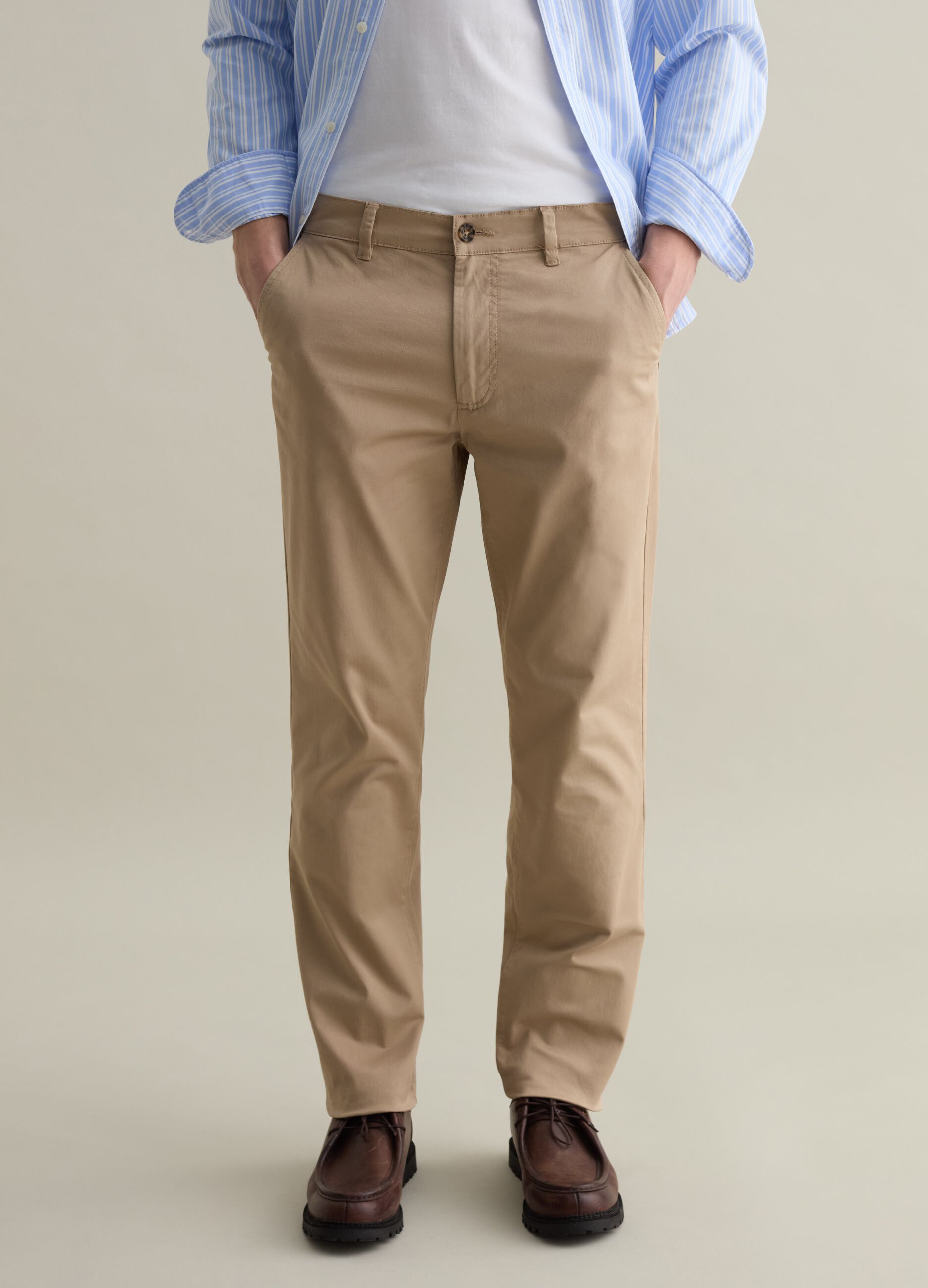Slim-fit chinos in stretch twill