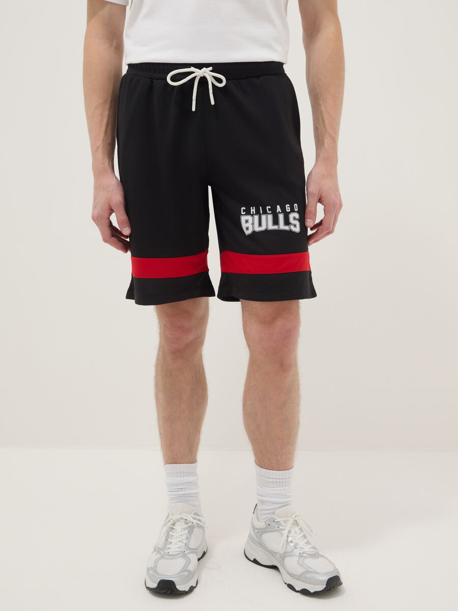 Pantaloncini in puro cotone multicolor con logo Chicago Bulls_1