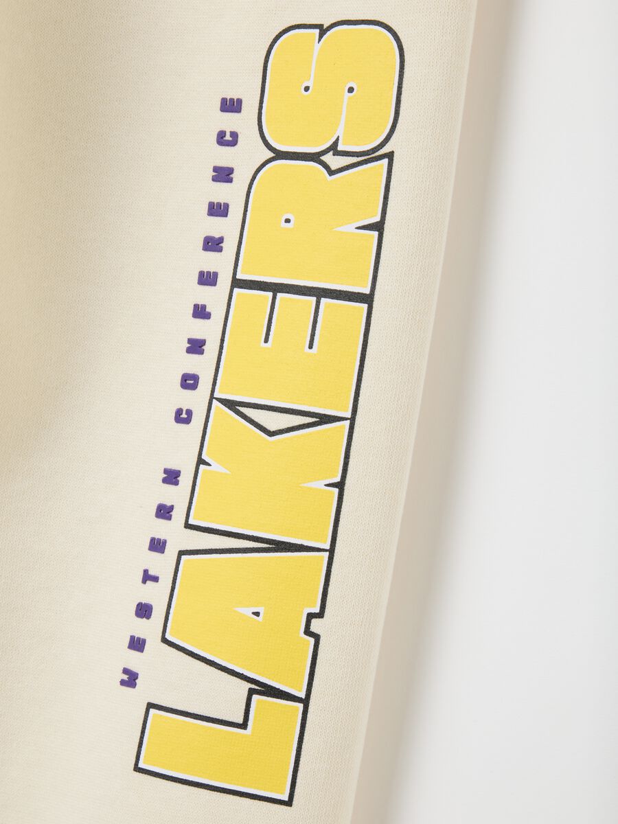 Children's beige cotton jogger trousers, regular fit, featuring Lakers logo_3