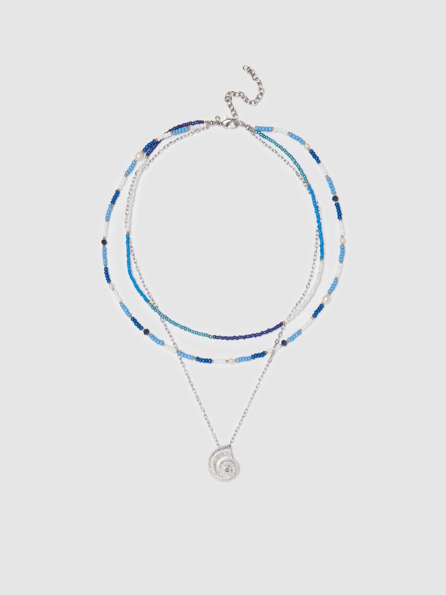 Necklace with beads and shell pendant_0