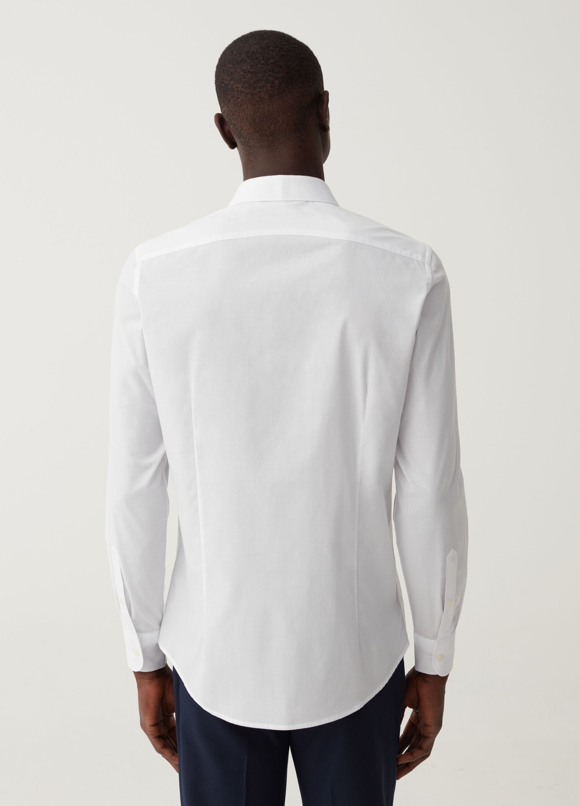 Solid colour slim fit shirt