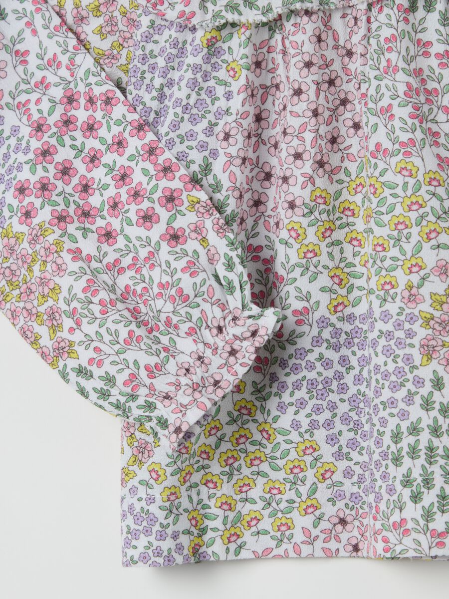 Floral shirt with frills_2