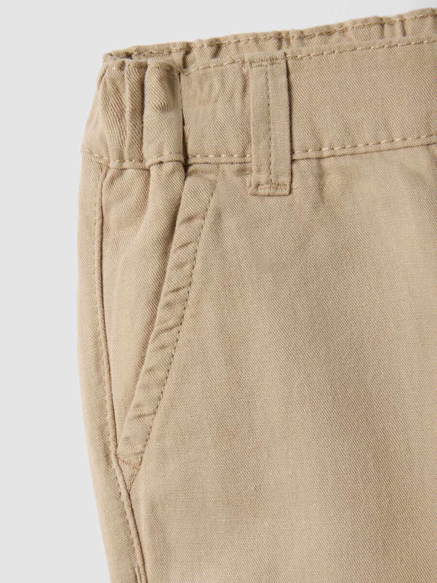 Beige cotton-linen blend chino trousers for boys with regular fit_3