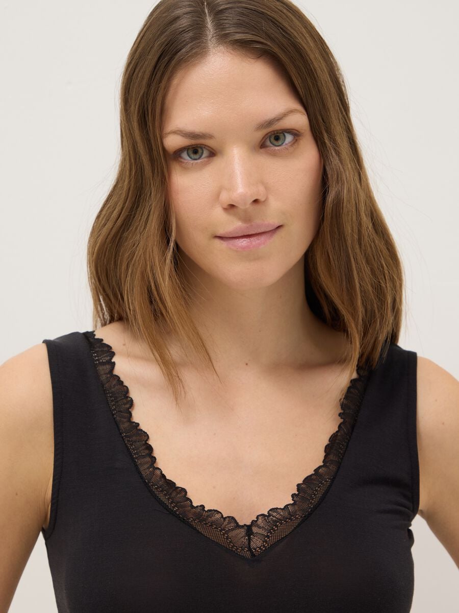 Black regular fit vest with lace_1