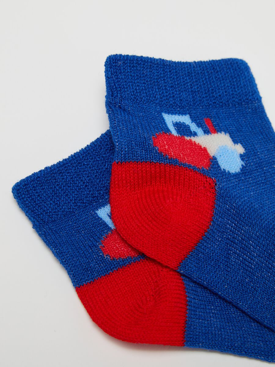 Three-pair pack stretch short socks with transportation design_2