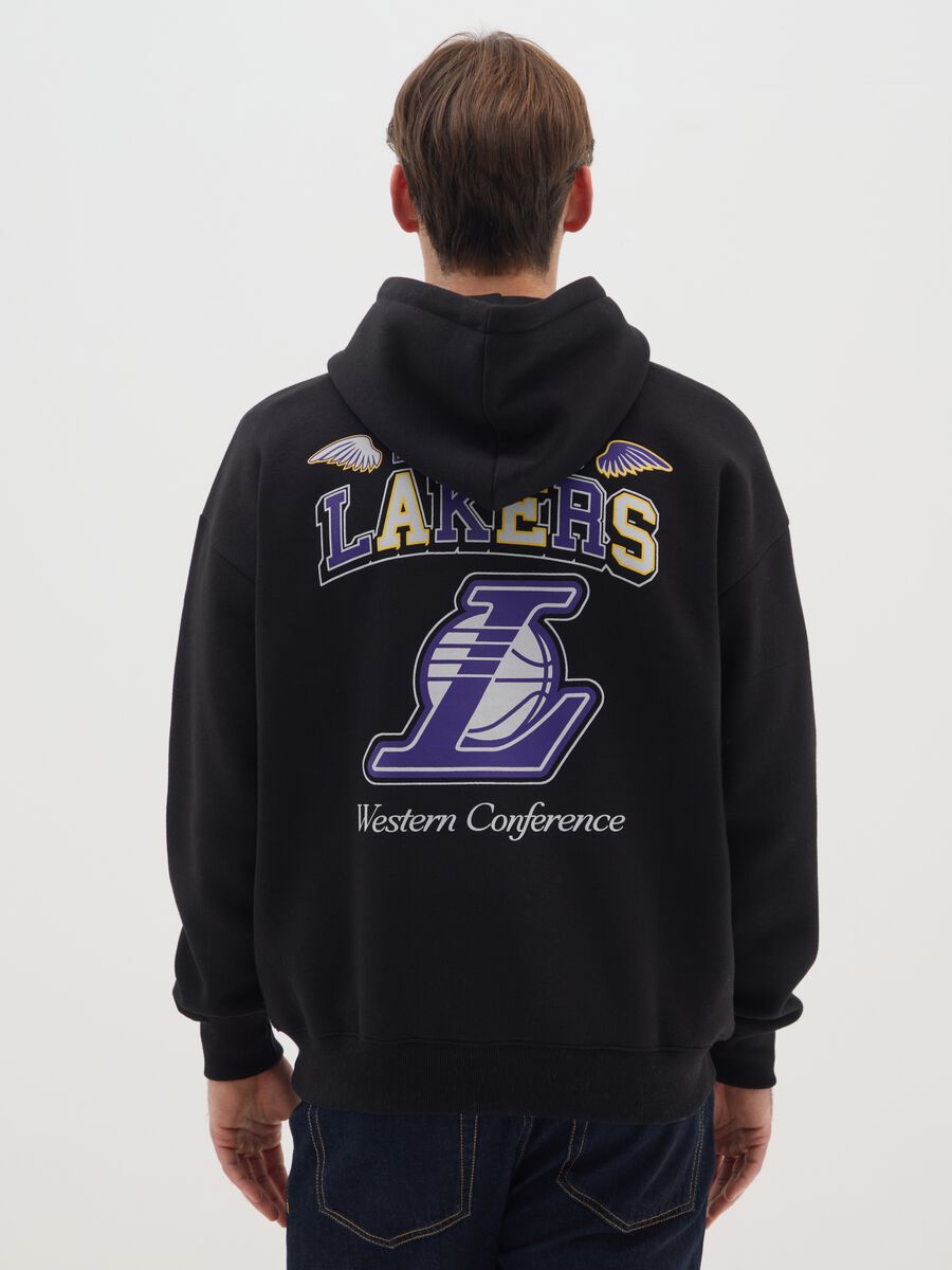 Black Hooded Sweatshirt with Los Angeles Lakers Logo_2