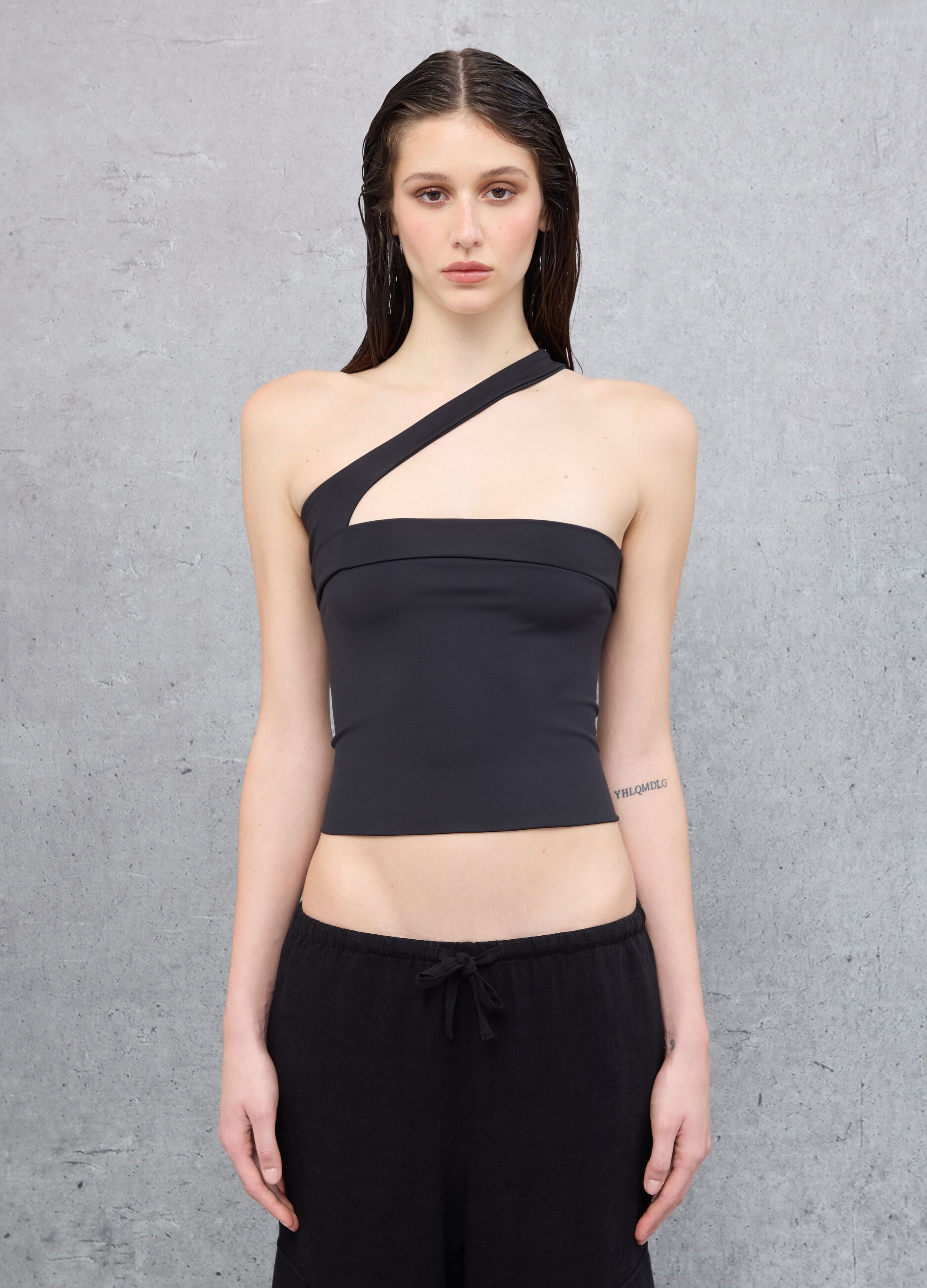 Asymmetrical Adjustable Top Black