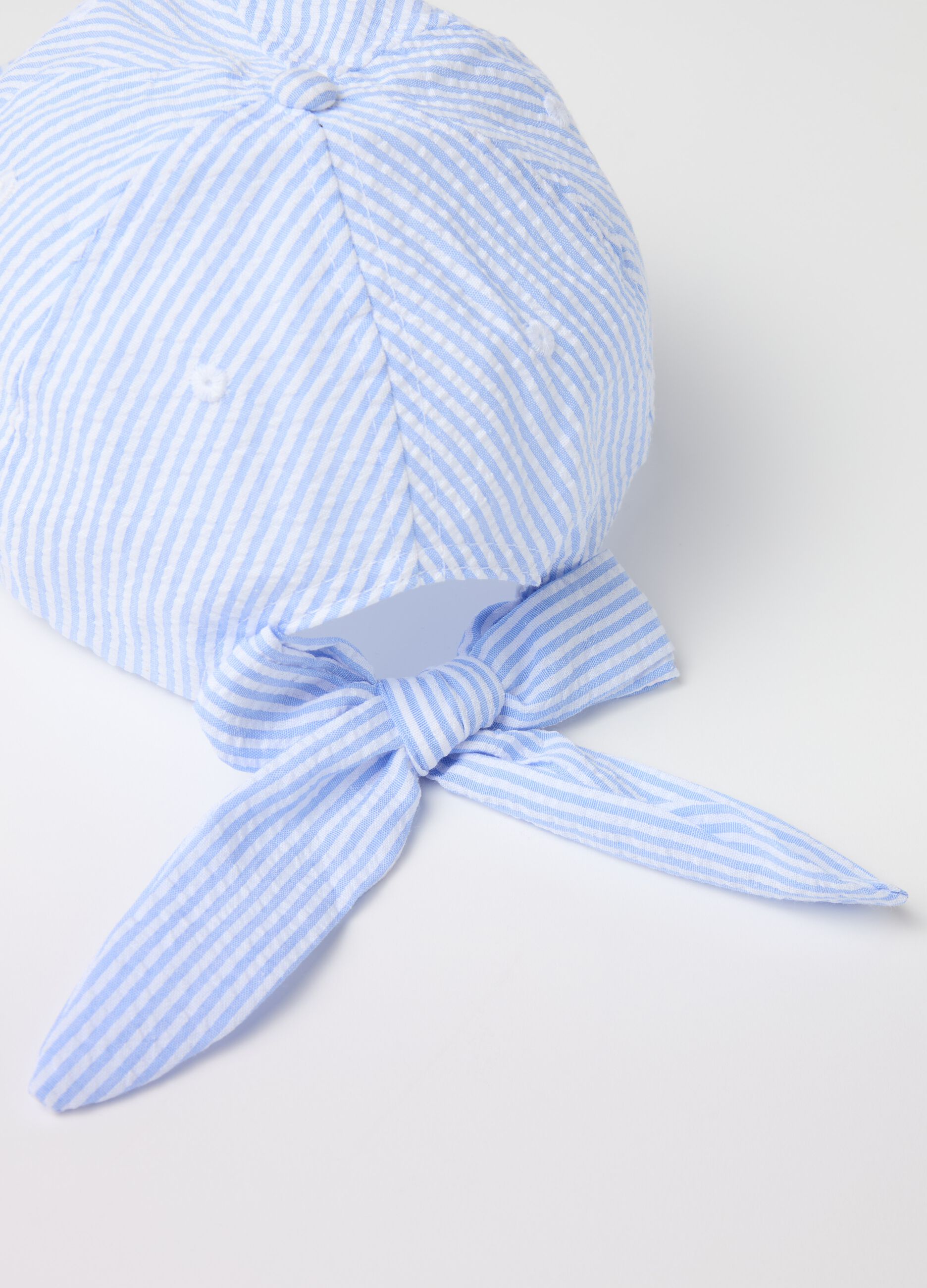 Baseball cap in seersucker with bow