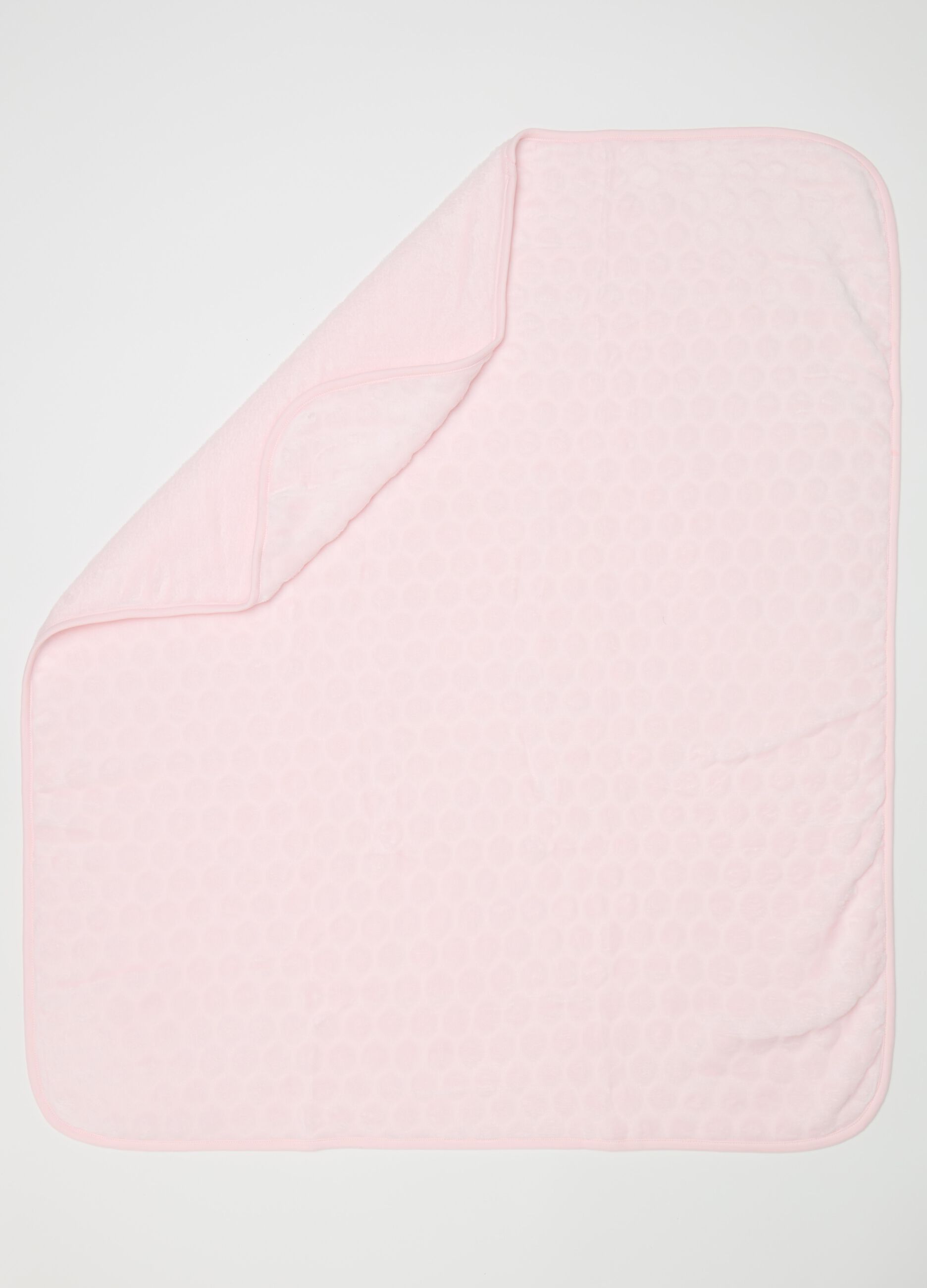 Velour blanket with polka dot pattern