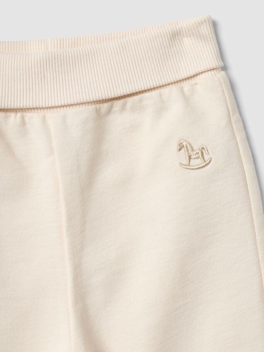 Completo azzurro e beige in cotone organico per neonato_2
