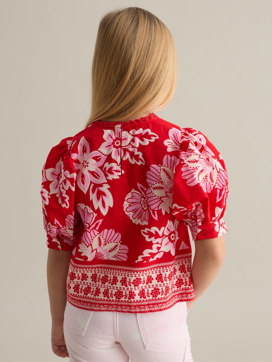 Blouse with floral pattern and broderie anglaise details_2