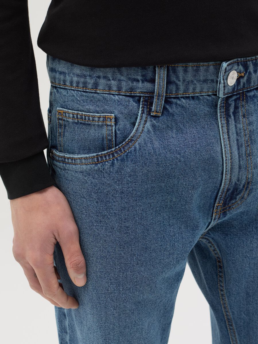 Regular-fit jeans with five pockets_2