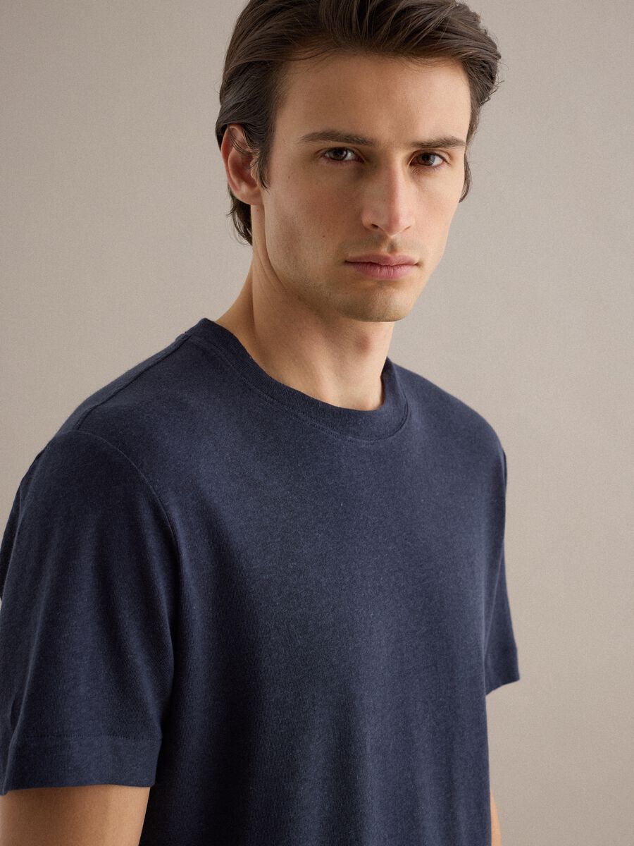 T-shirt in misto lino e cotone blu regular fit_3