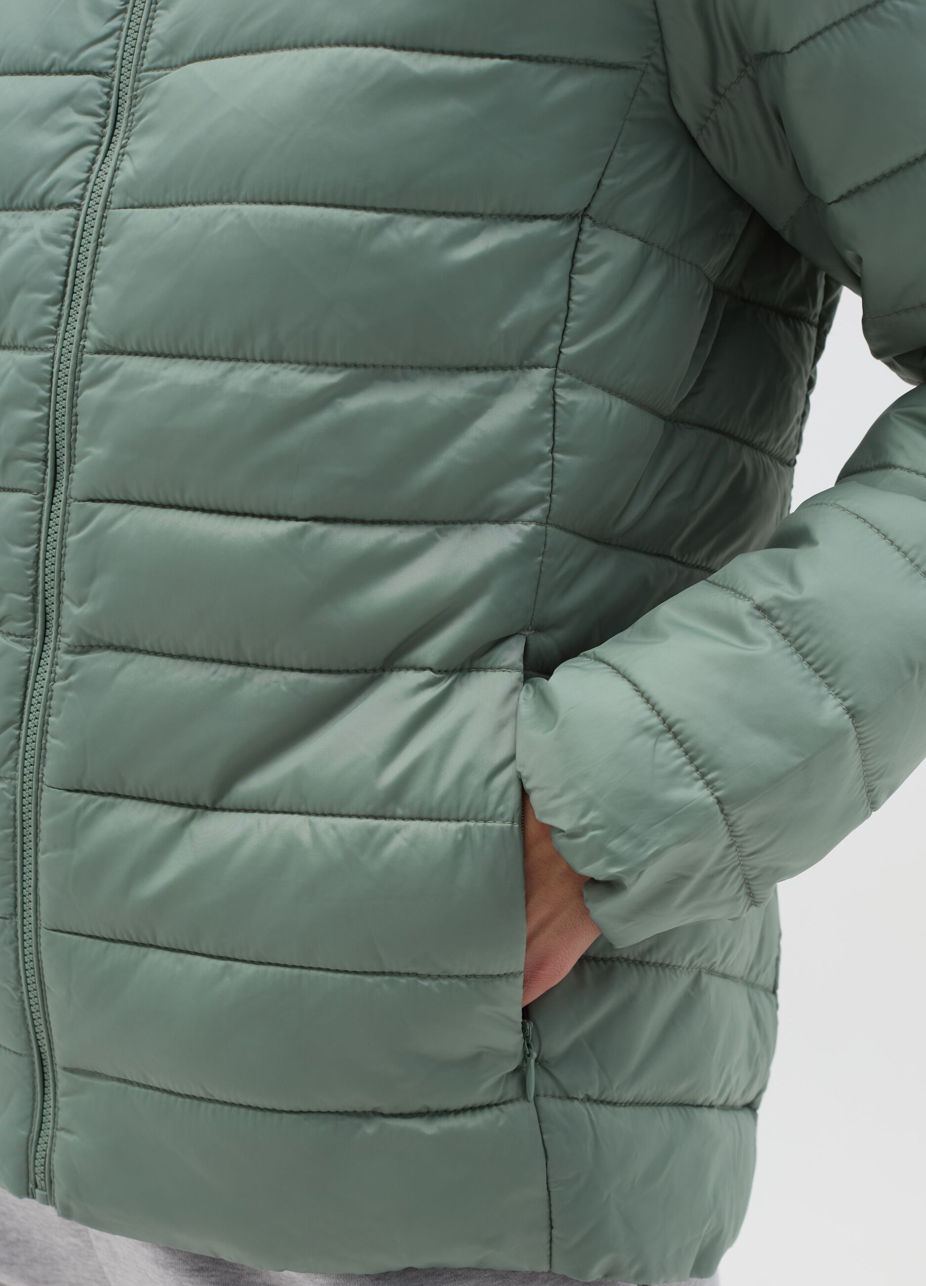 Ultralight short down jacket with hood and zip