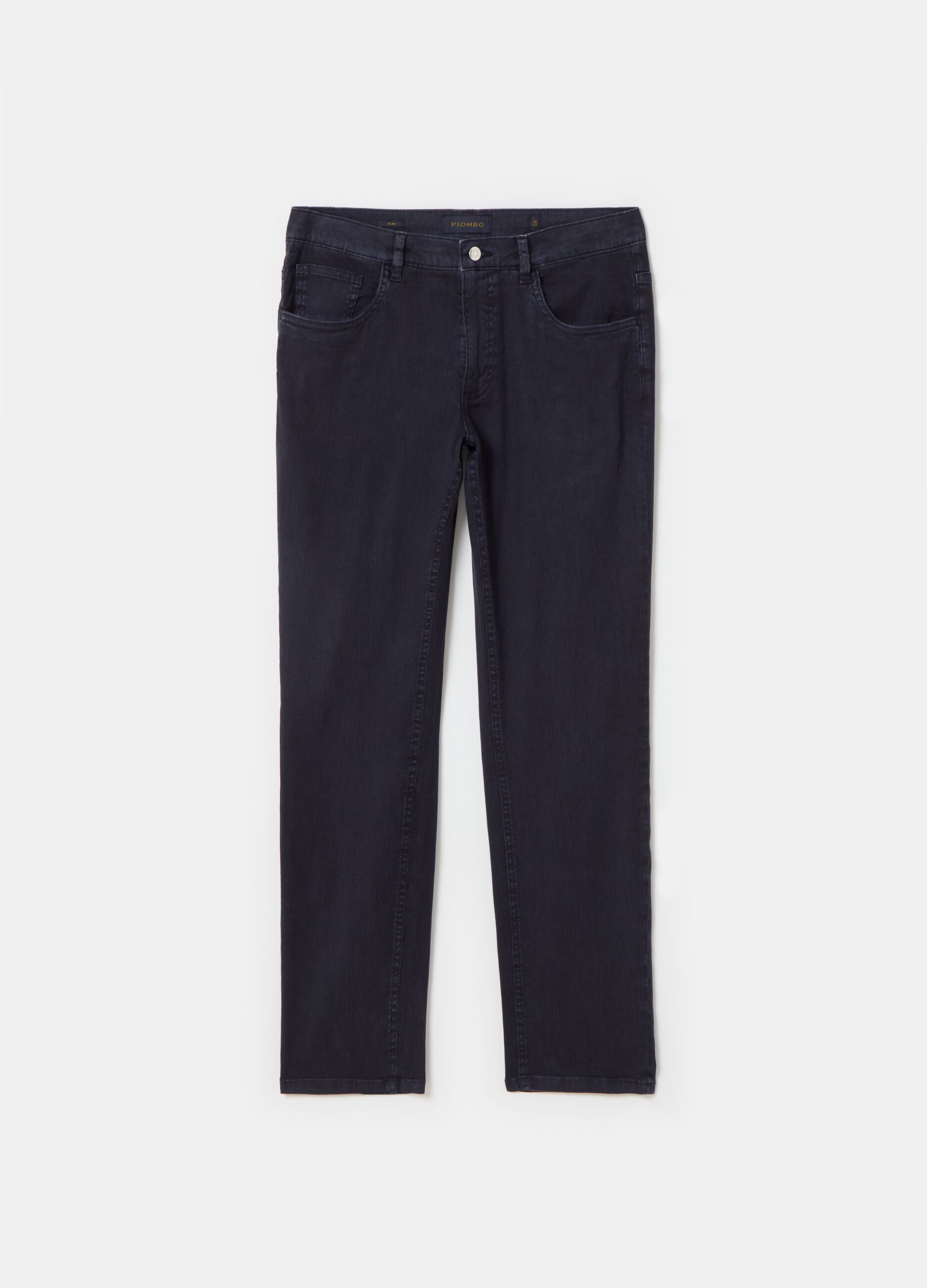 Contemporary slim-fit jeans with five pockets