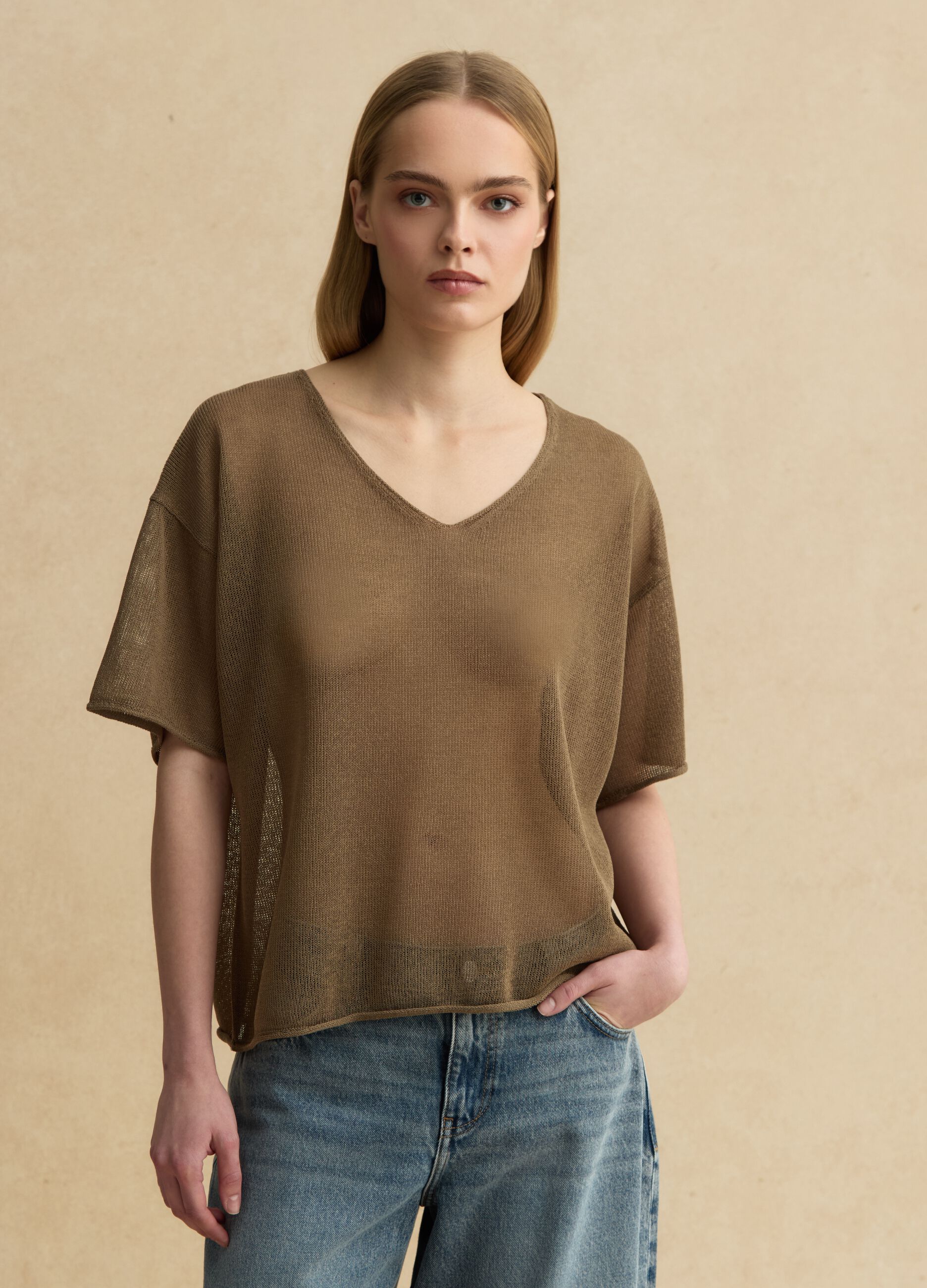 Brown oversized lyocell and linen blend V-neck jumper