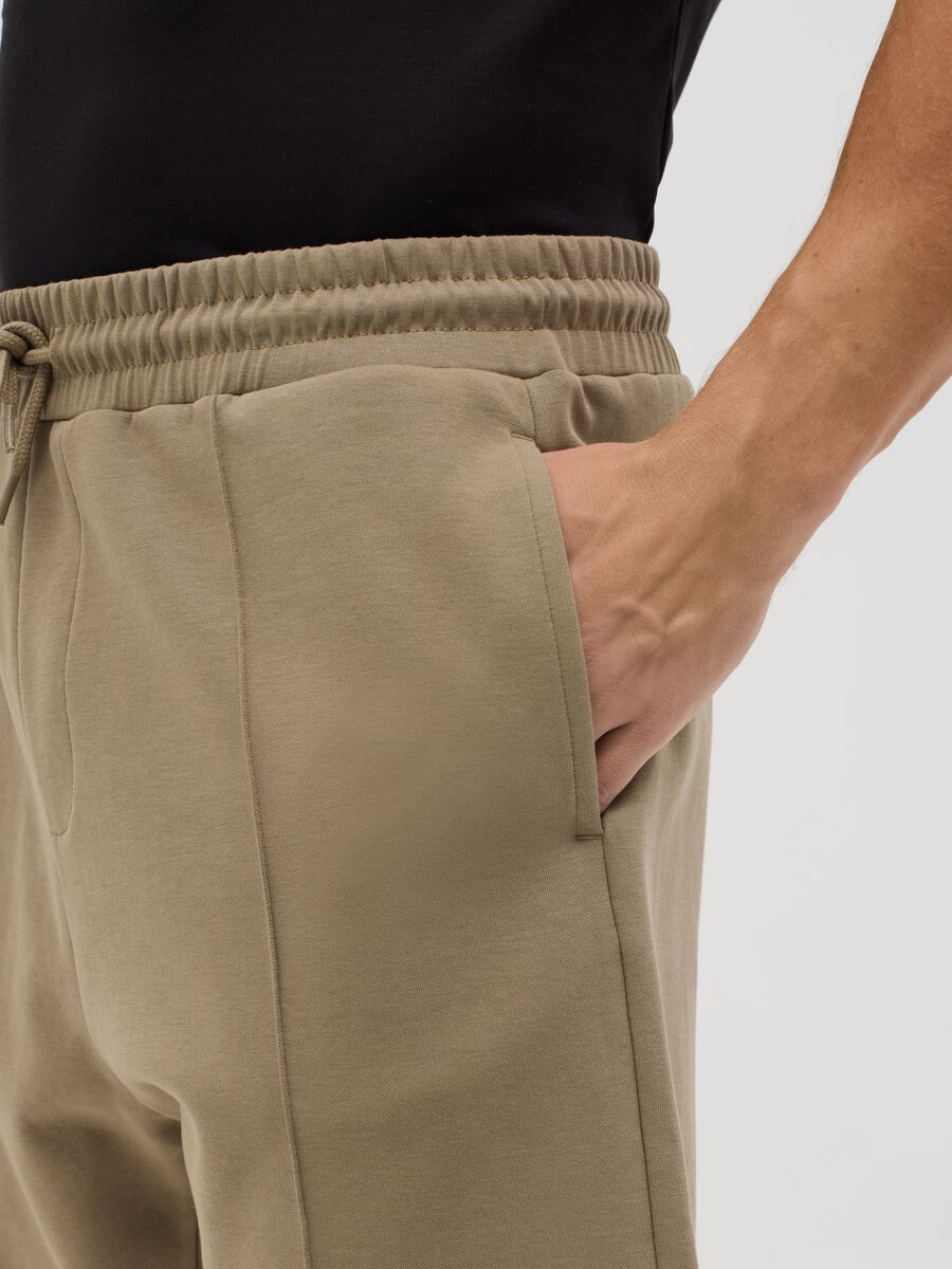 Beige Bermuda joggers in fleece_3