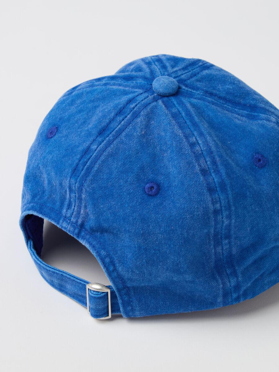 Baseball cap in denim with embroidery_2