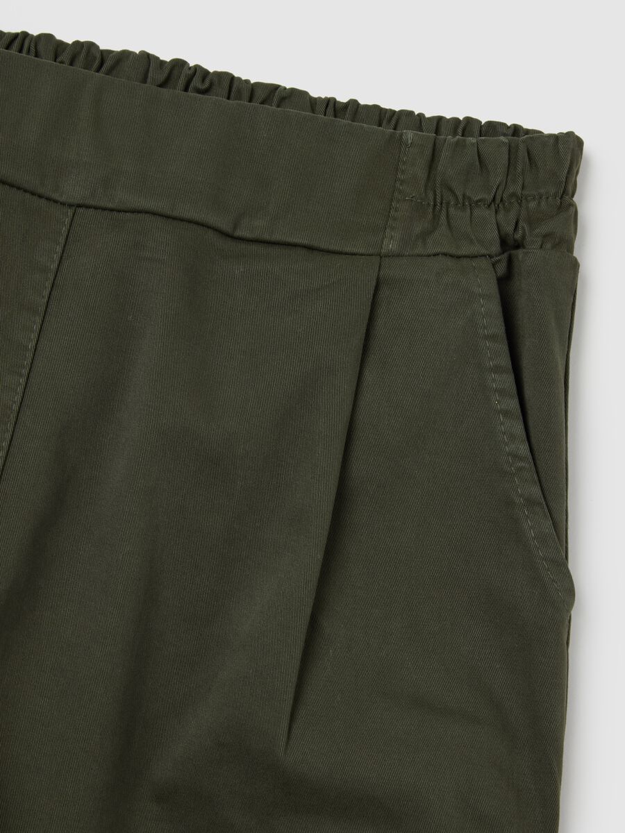 Pantaloni in cotone elasticizzato verdi regular fit_5