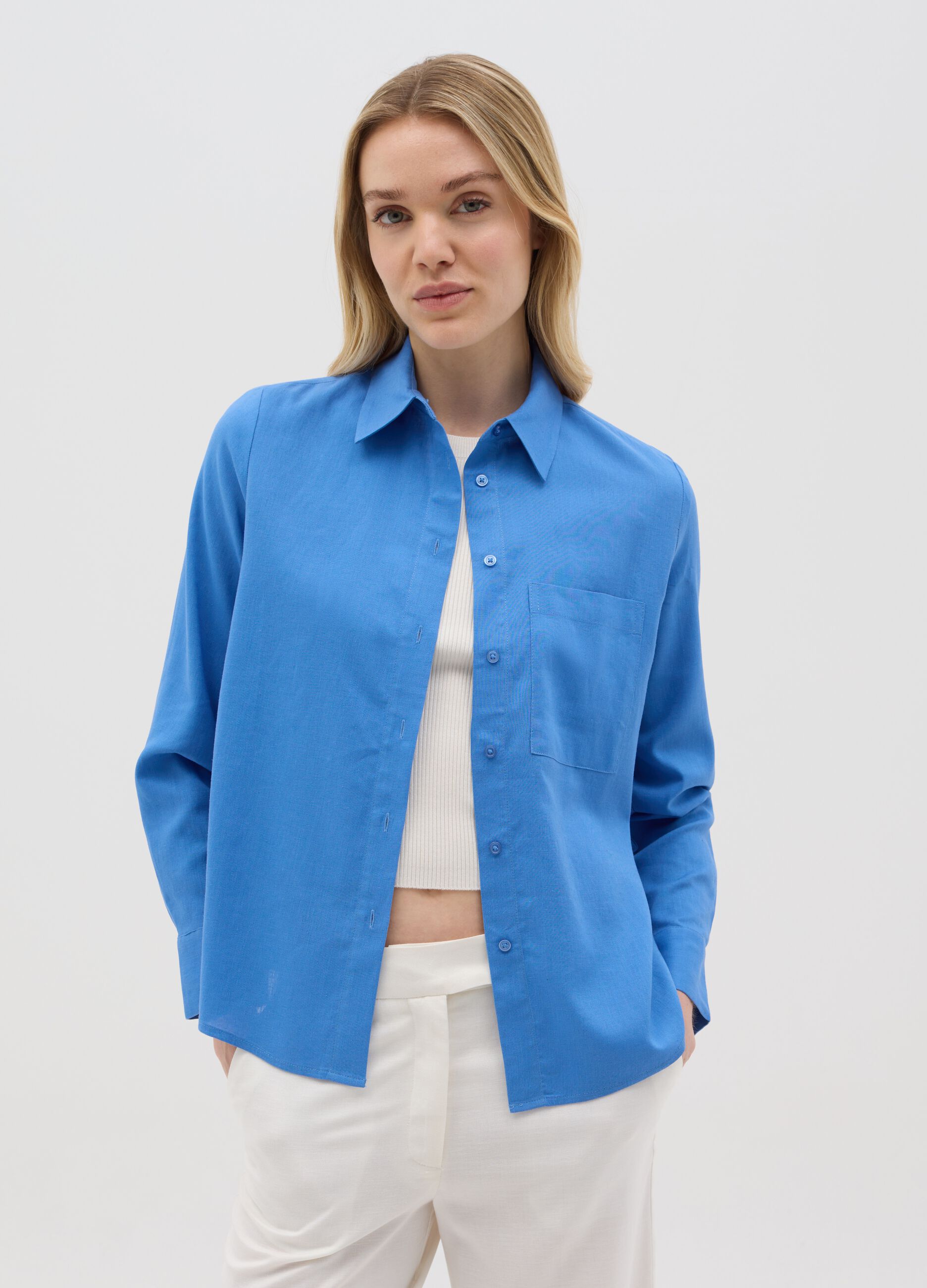 Women’s light blue regular-fit shirt in cotton without buttons