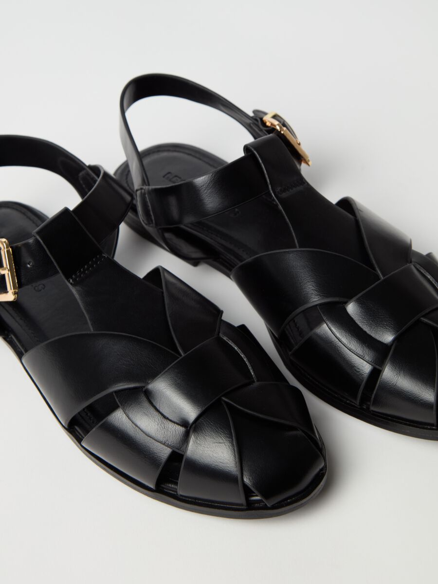 Flat sandals with round toe_2