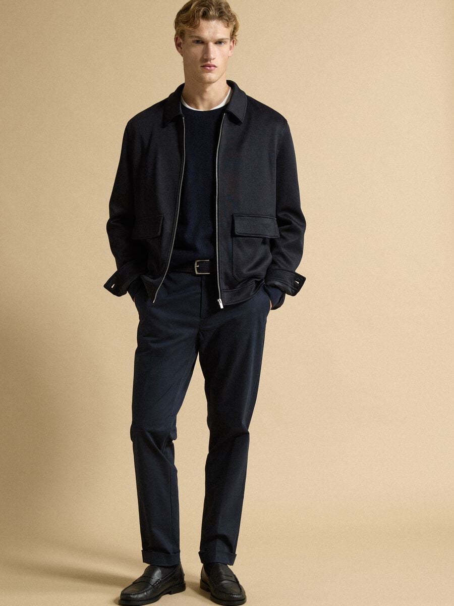 Pantaloni chino blu in twill di cotone elasticizzato regular fit_0