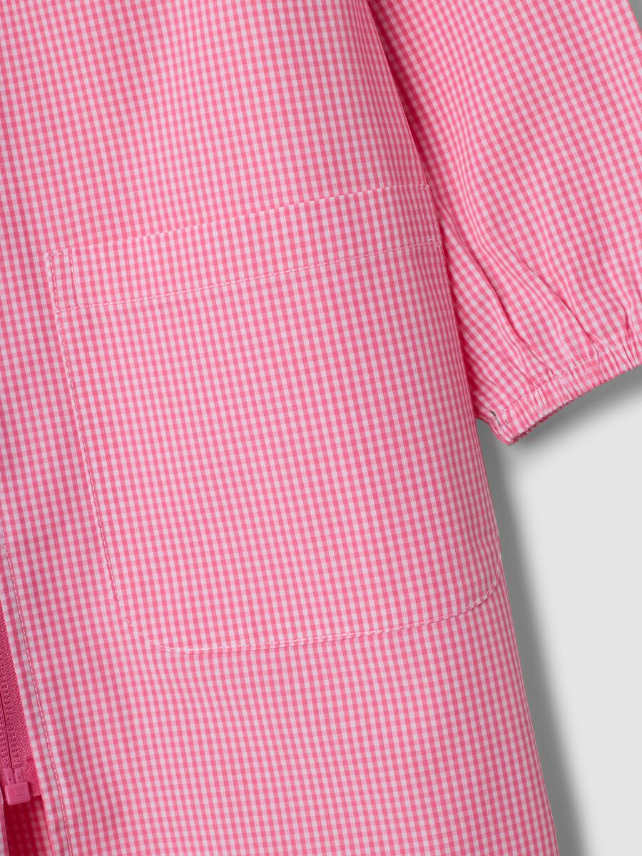 Pink gingham nursery apron with zip, white collar and Frozen embroidery_3
