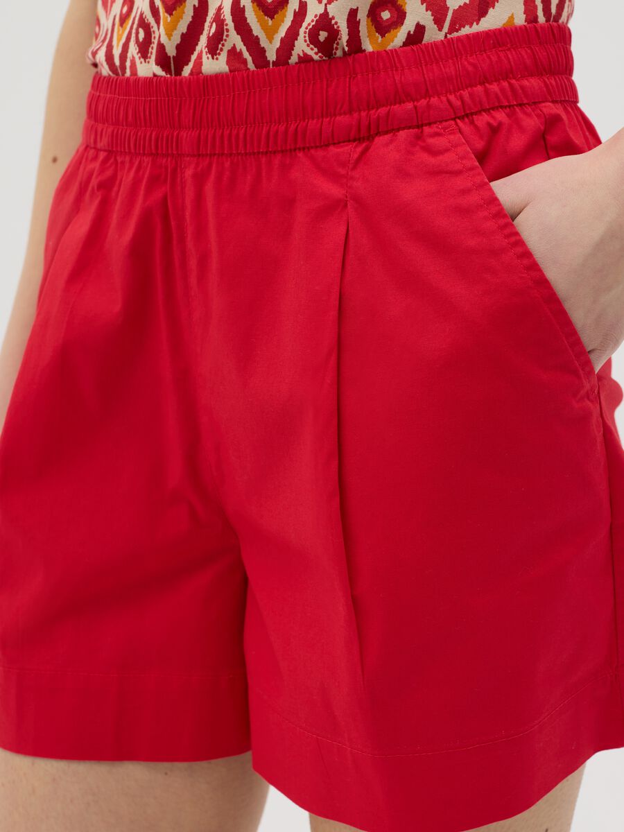 Red shorts in stretch cotton_3