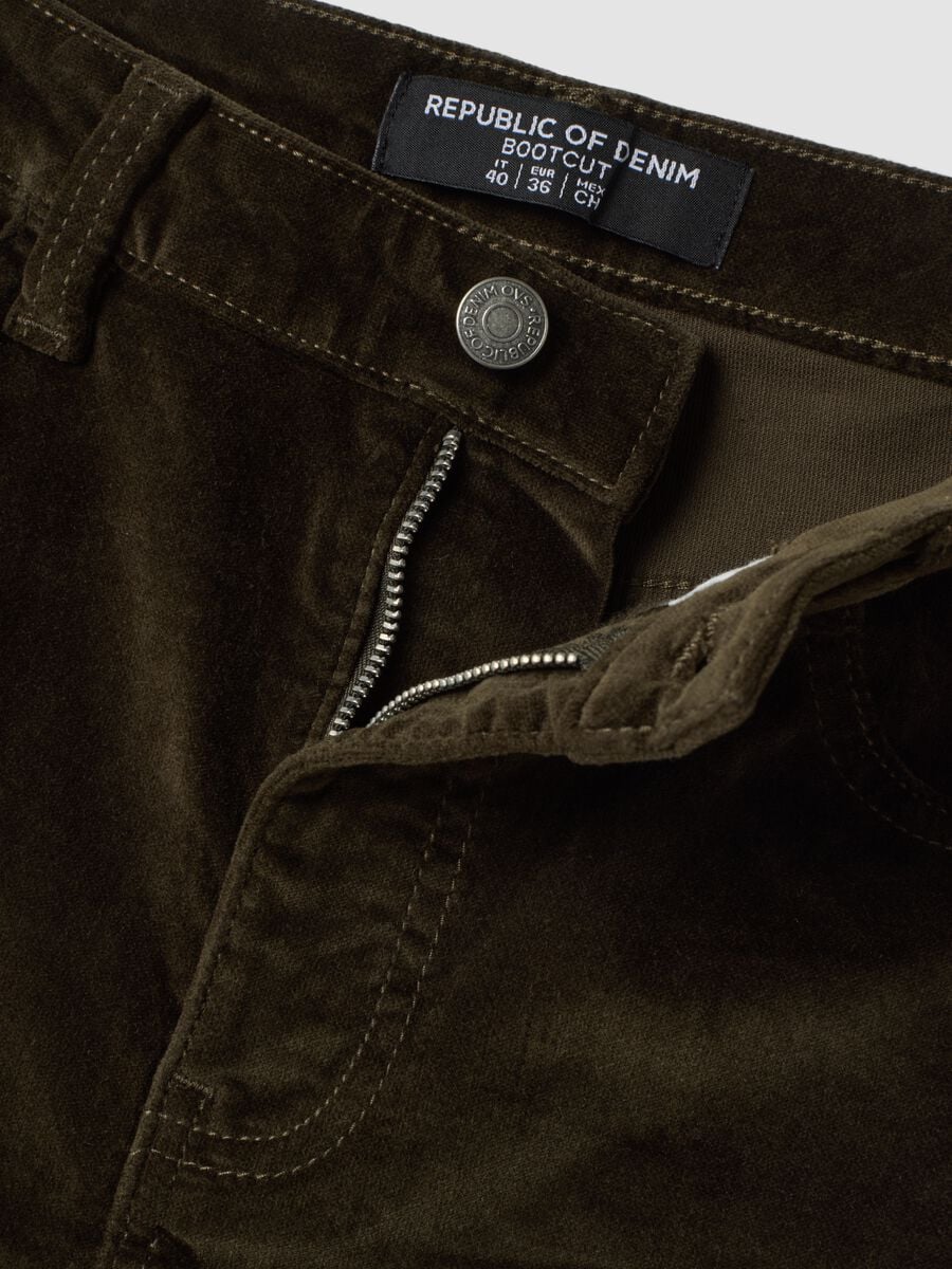 Jeans verdi bootcut in cotone elasticizzato_1
