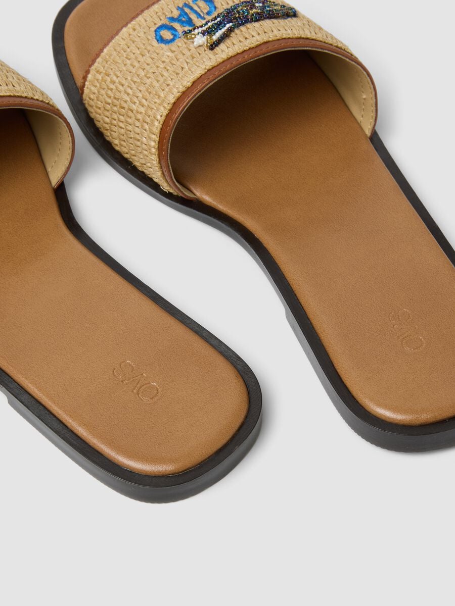 Beige flat sandals with braided embroidered strap_2
