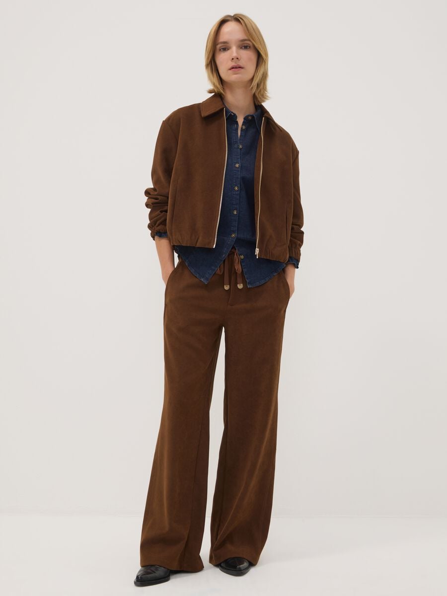 Blazer marrone in tessuto elasticizzato con zip over fit_2