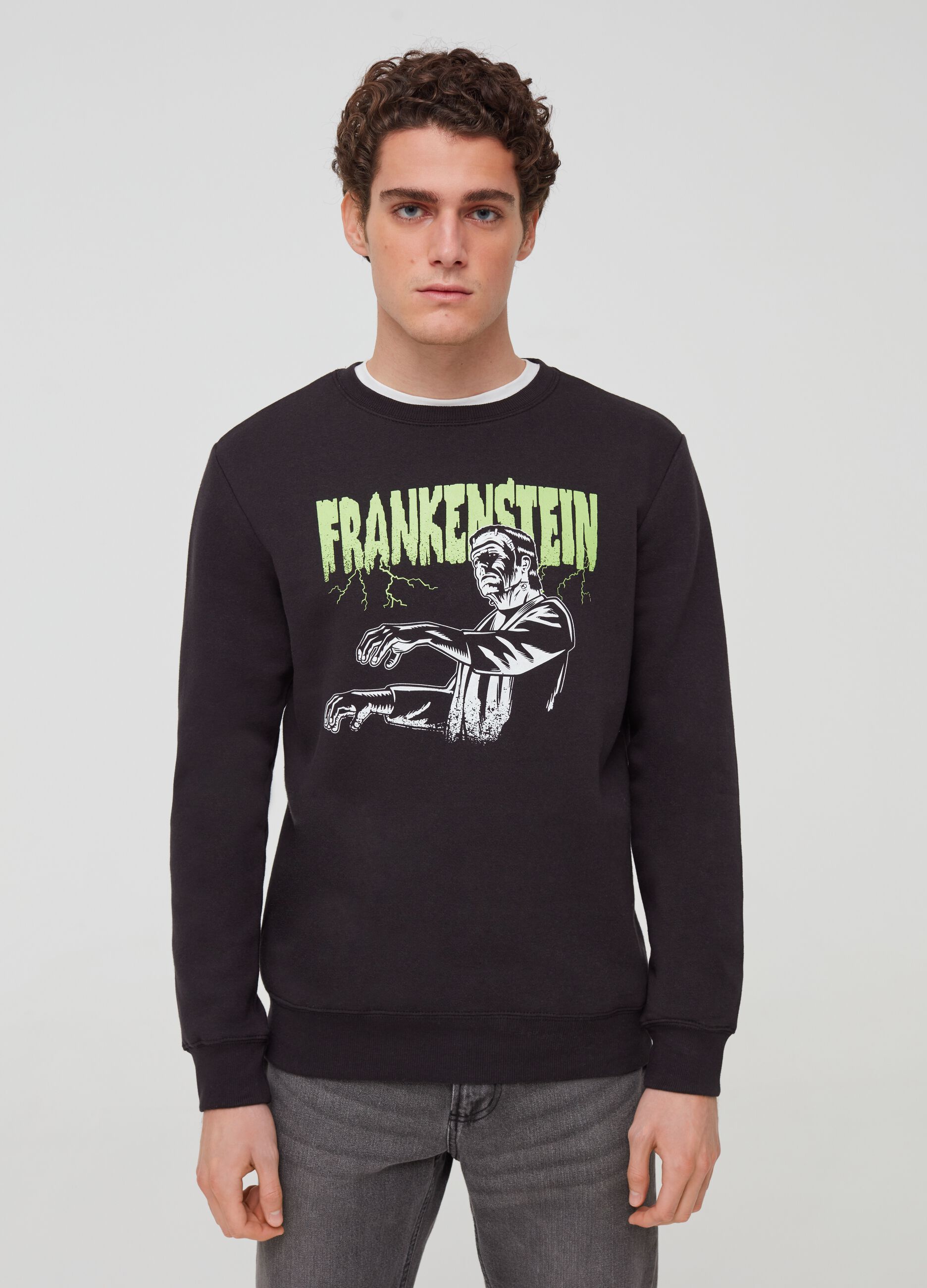 Round neck sweatshirt with Frankenstein print