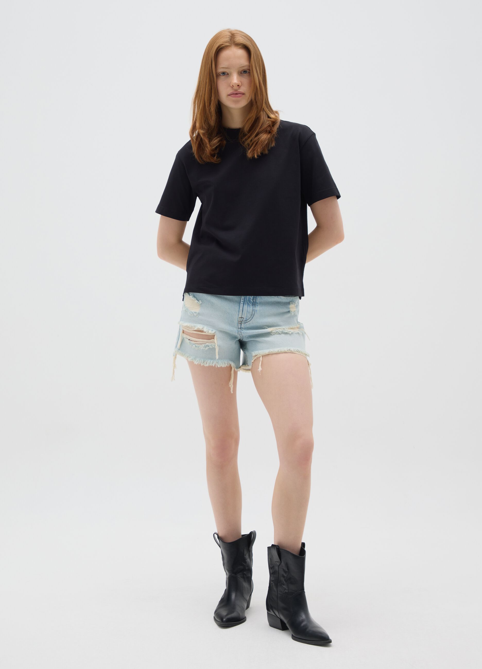 Women's black pure cotton regular fit T-shirt