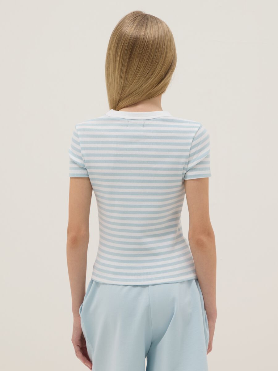 T-shirt in cotone elasticizzato a righe multicolor da ragazza slim fit_1