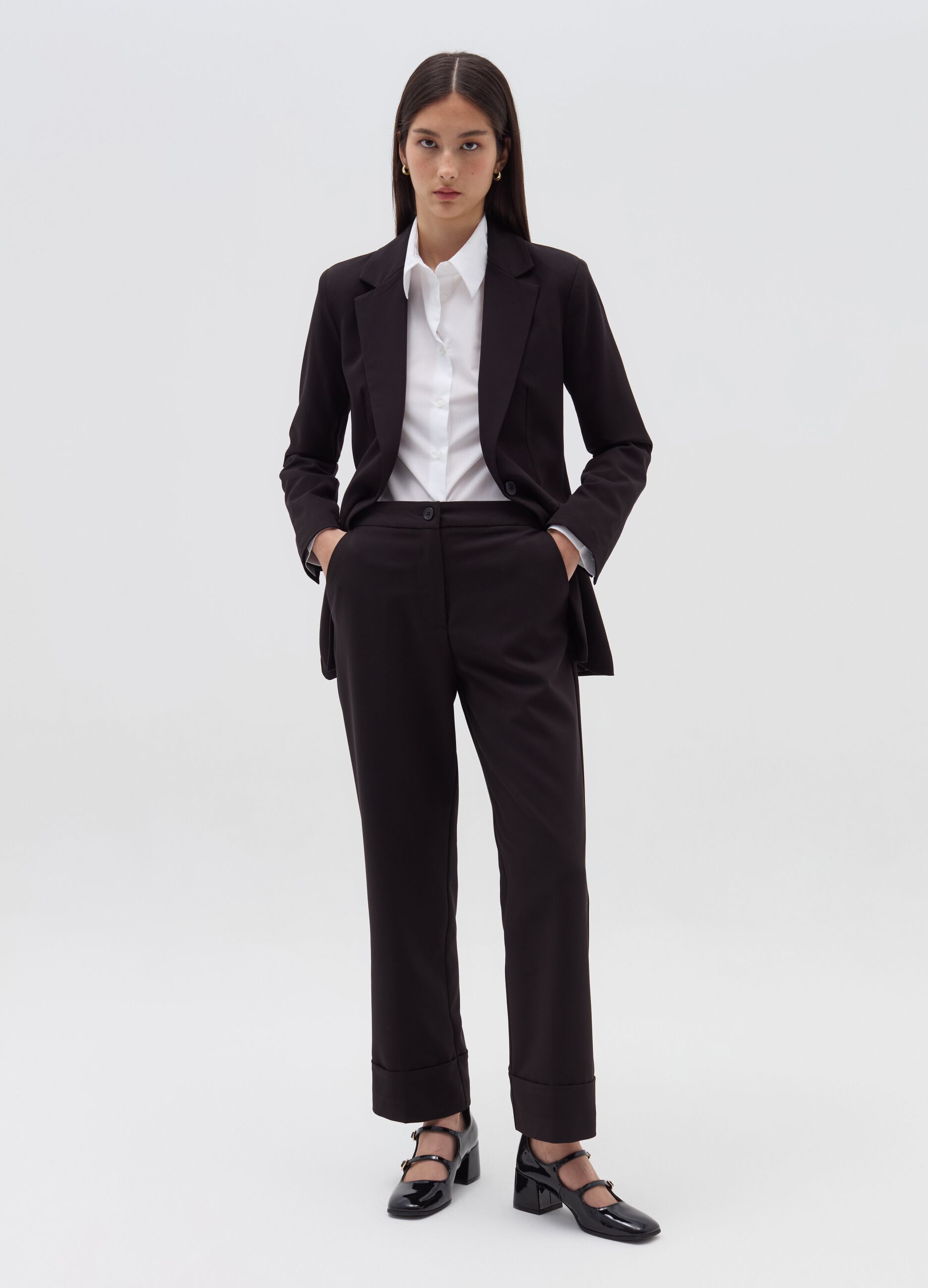 Straight-fit trousers with turn ups