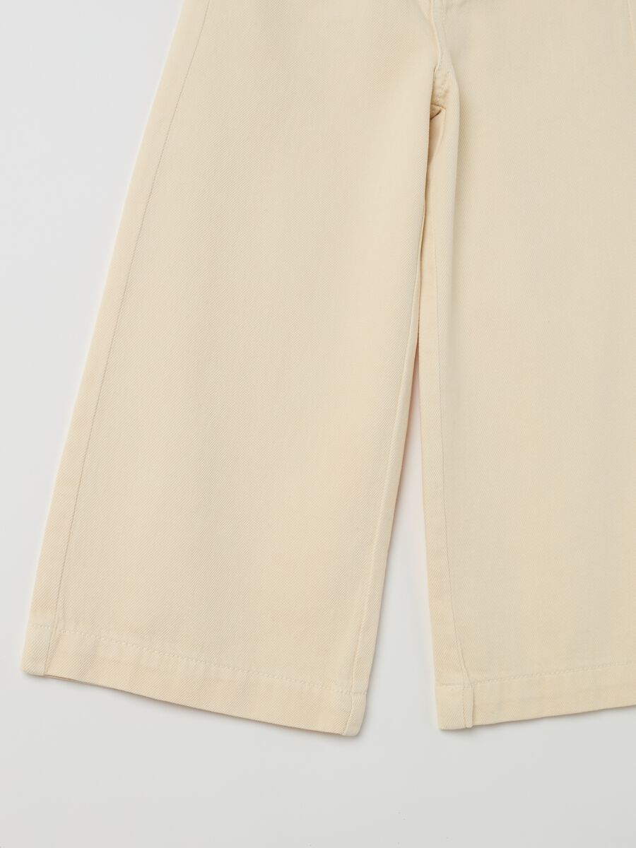 Pantaloni a gamba larga con ricamo cuore_3