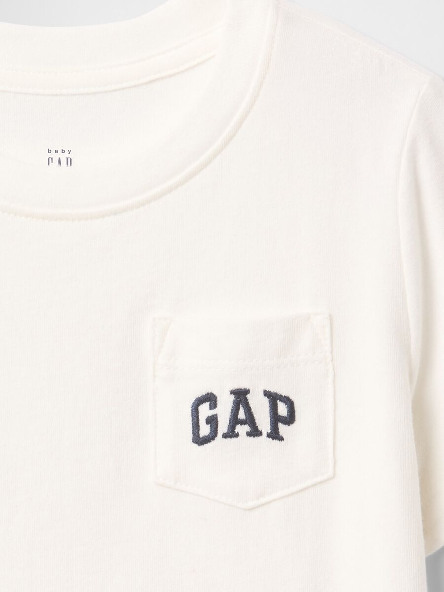 White Short Sleeve T-shirt with Pocket GAP Kids_2