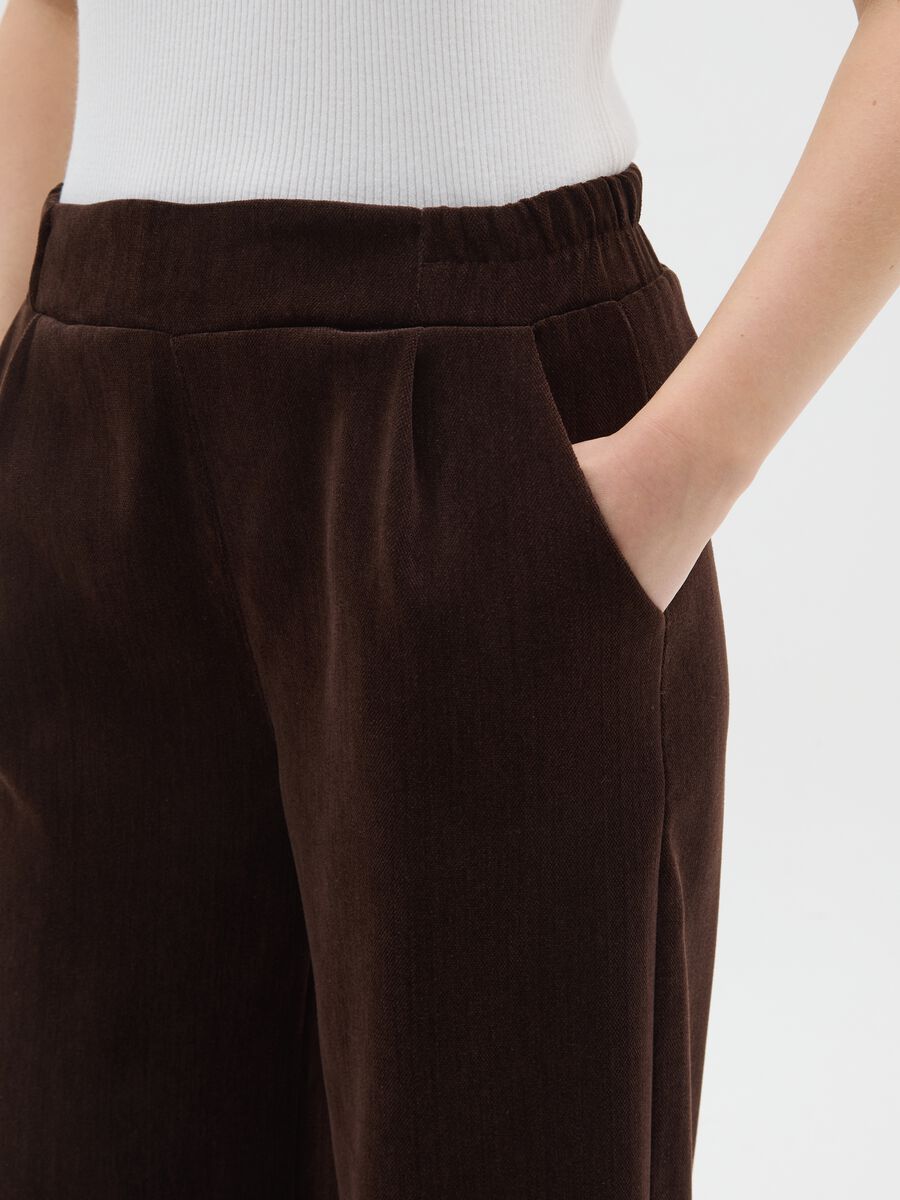 Brown Regular Fit Trousers_3