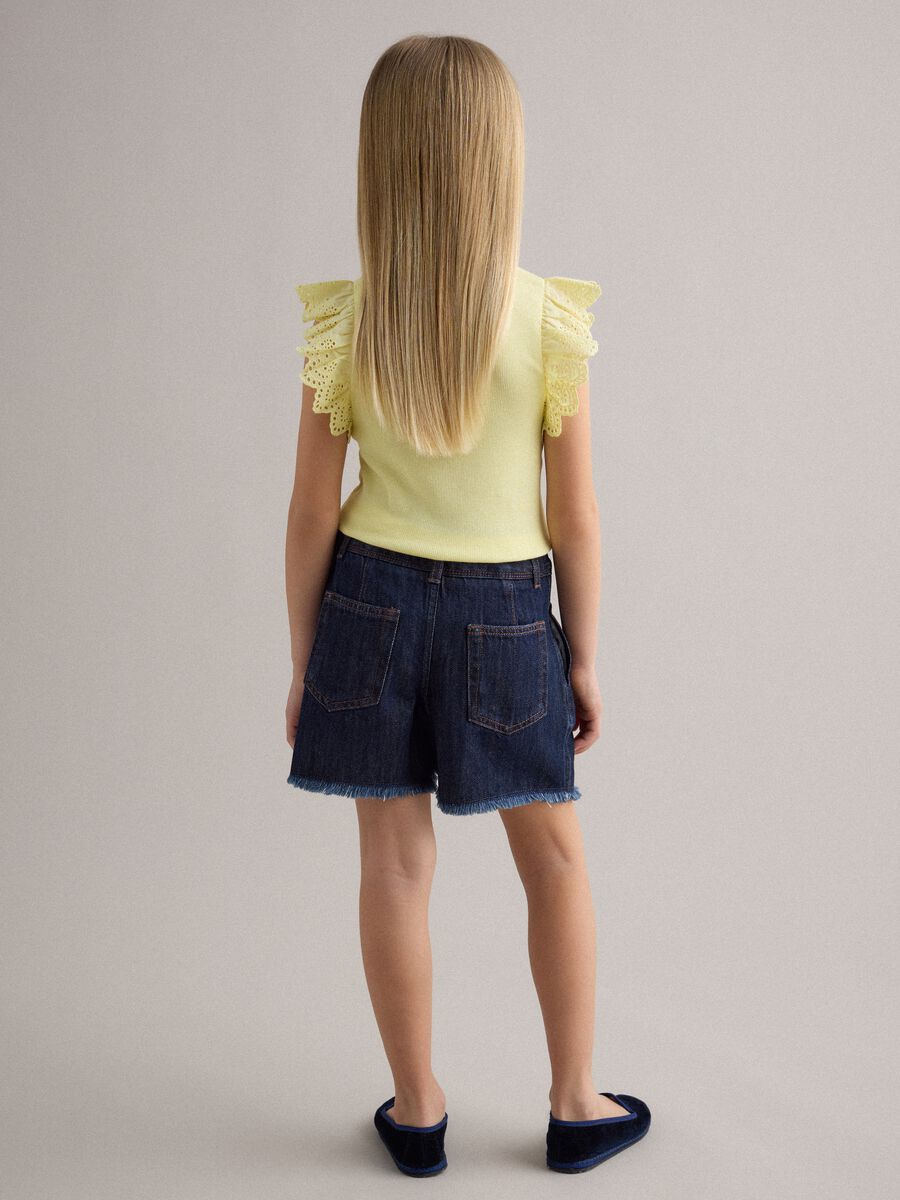 Girls' blue denim cotton blend shorts with regular fit_2