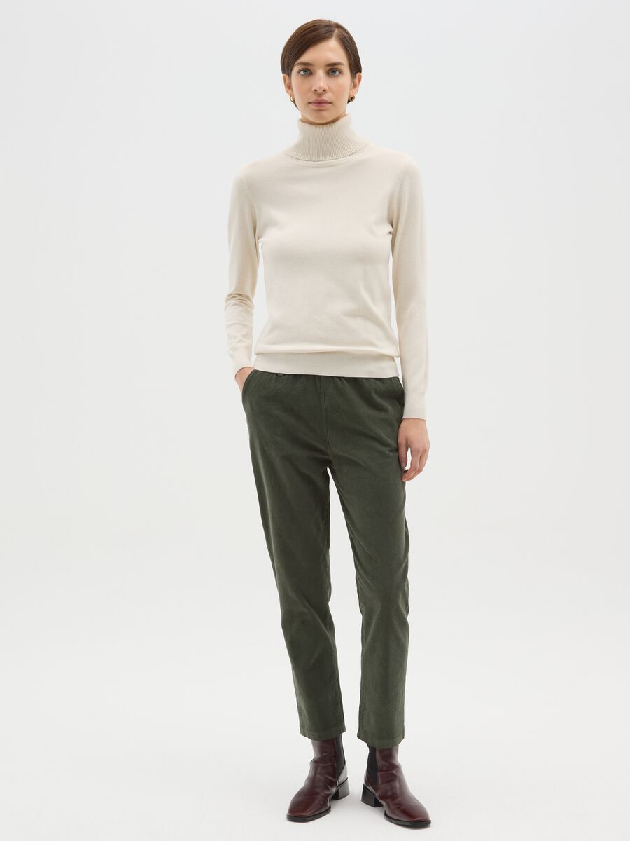 Pantaloni in cotone elasticizzato verdi regular fit_0