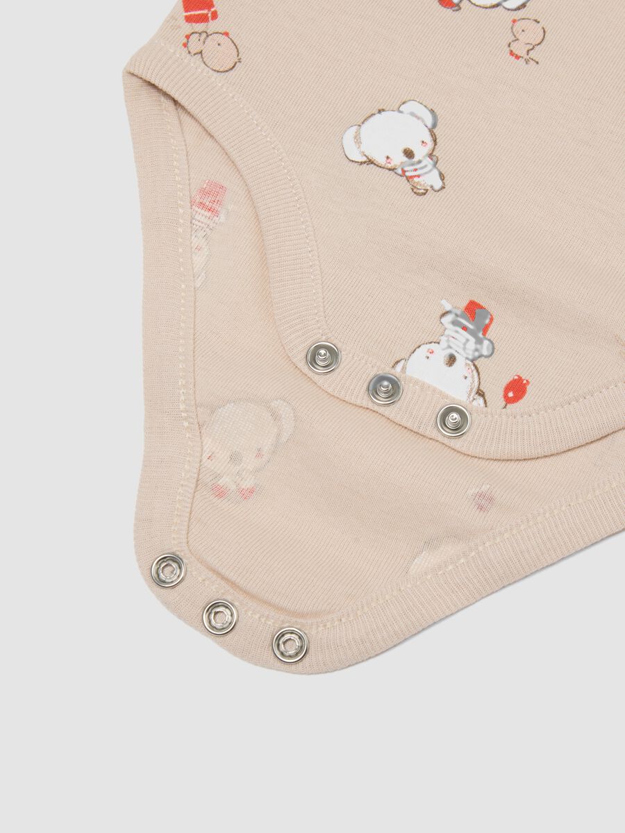 Sleeveless multicolour cotton bodysuit tripack for newborns_3