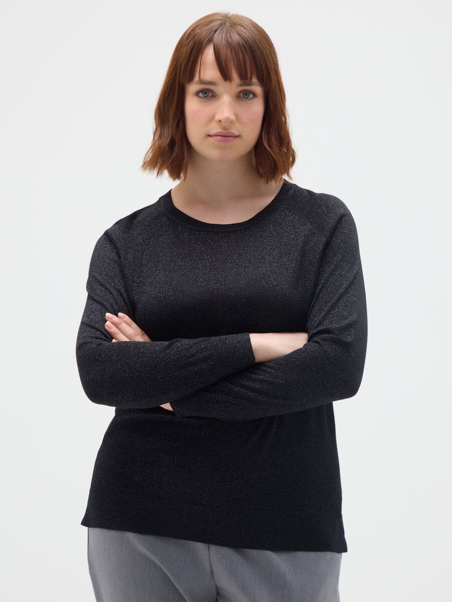 Black sweater with round neck and regular fit_0