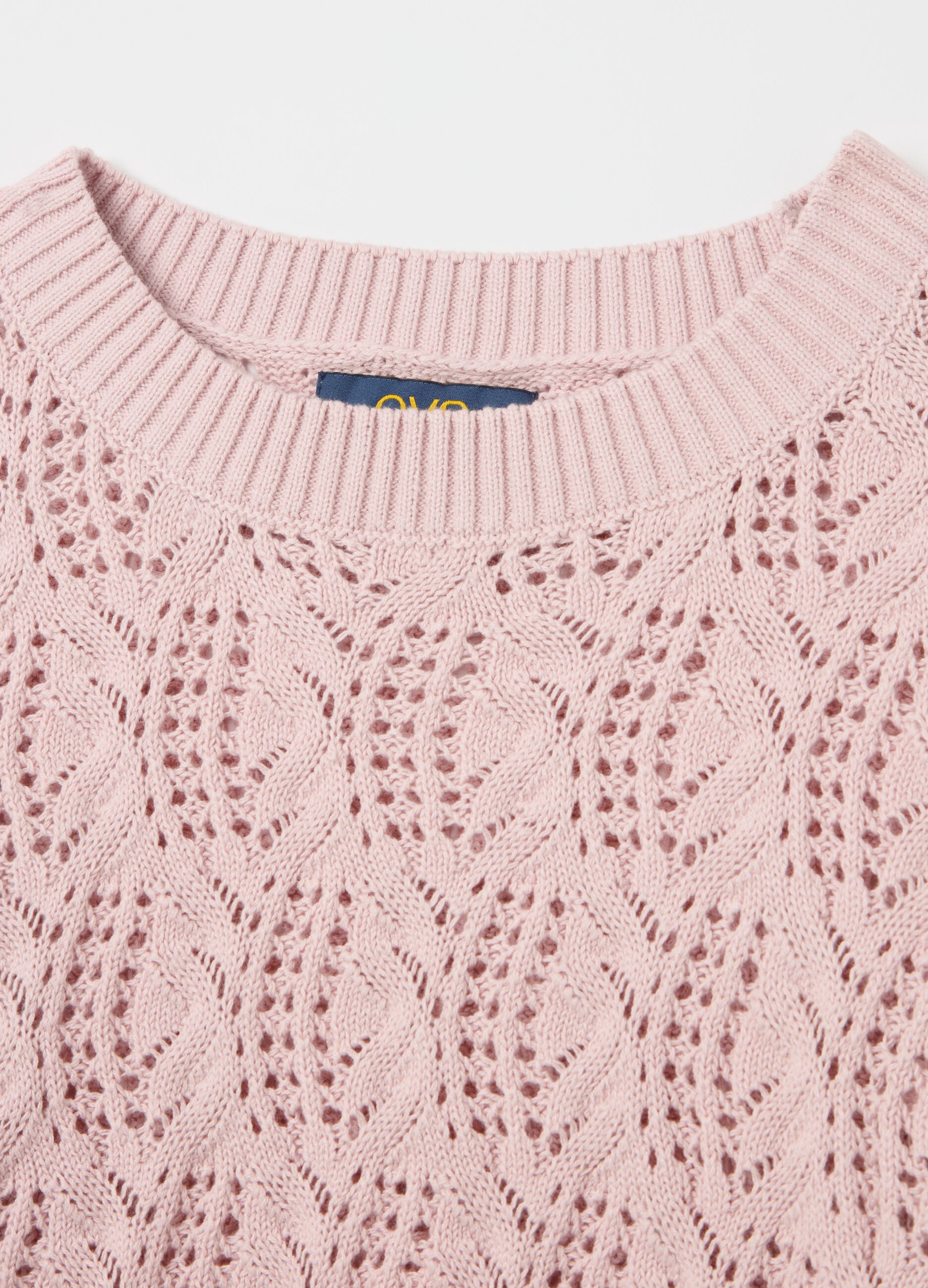 Crochet pullover with round neck