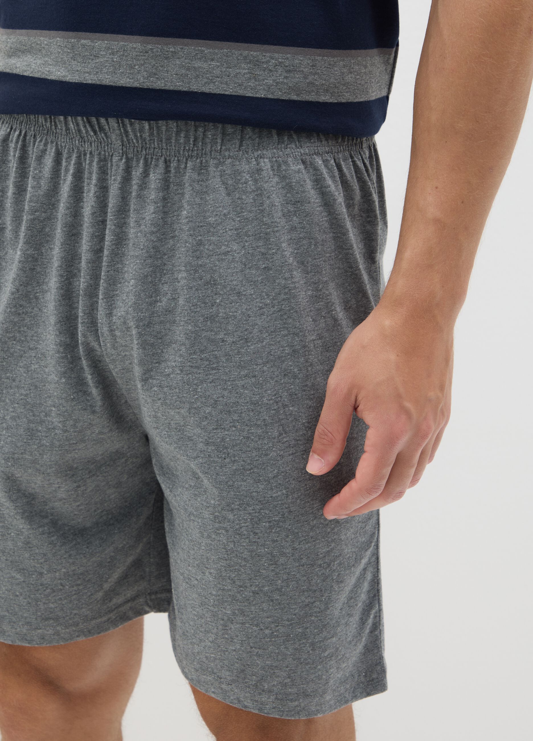 Short blue and grey pyjamas in cotton with striped pattern