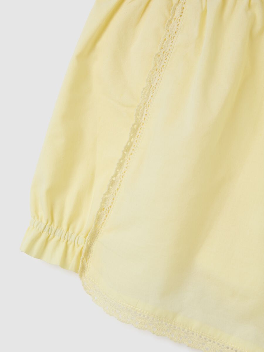 Women's yellow pure cotton shorts in regular fit with lace_5