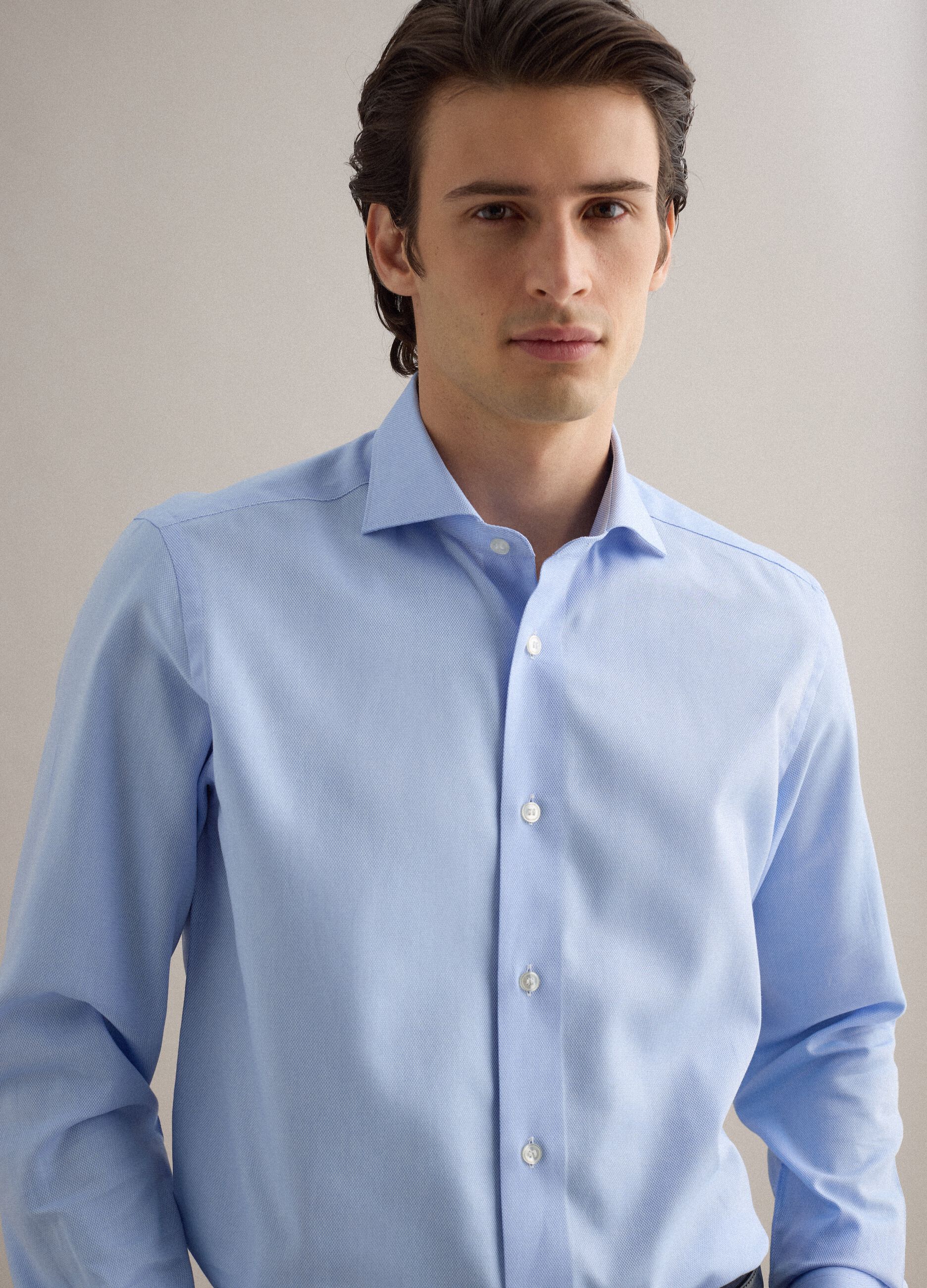 Camicia in puro cotone azzurra slim fit